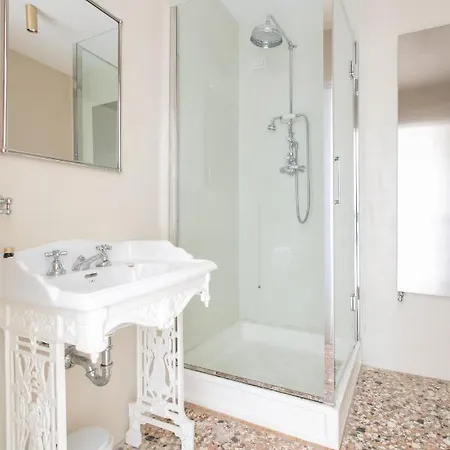 Infinite House Ca' Vendramin Venedik