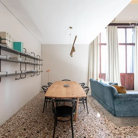 Infinite House Ca' Vendramin Venedik