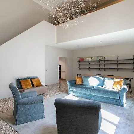 Infinite House Ca' Vendramin Venedik